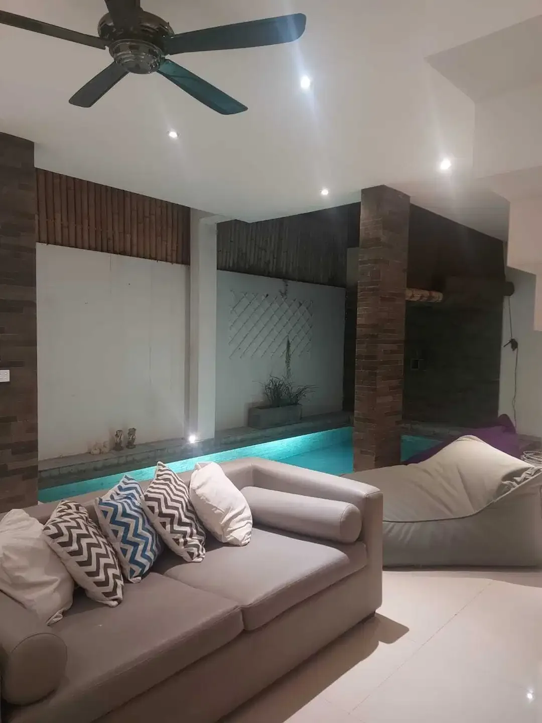 VILLA FOR RENT IN SEMINYAK NEAR GUSTO FURNISHED - Image 3 of 9