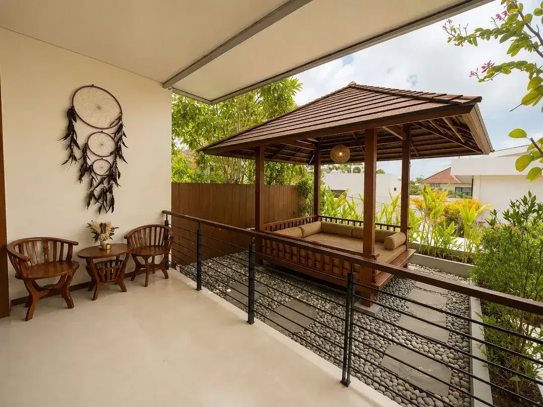 FOR SALE VILLA  MODERN TROPICAL  COMPLEX INTERIOR TERBAIK BEST PREMIUM LOKASI UMALAS - Image 10 of 10
