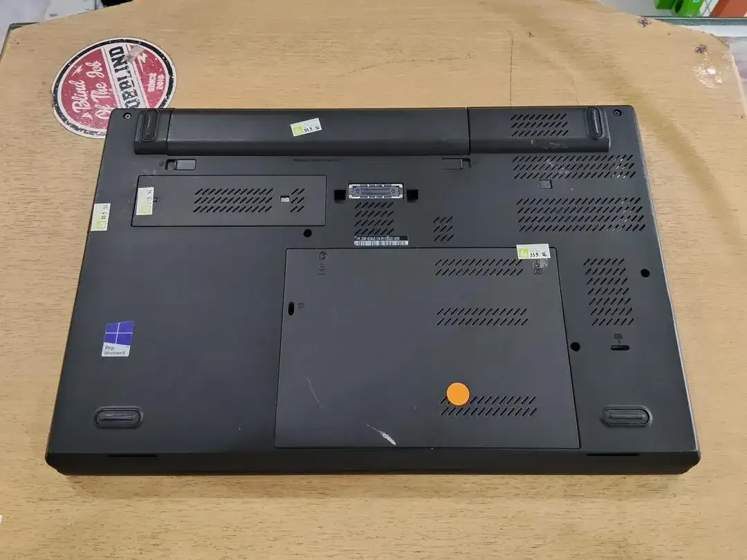 Lenovo ThinkPad T540P Core i5 Ram 8GB SSD 256GB 15in Mulus Murah - Image 9 of 10