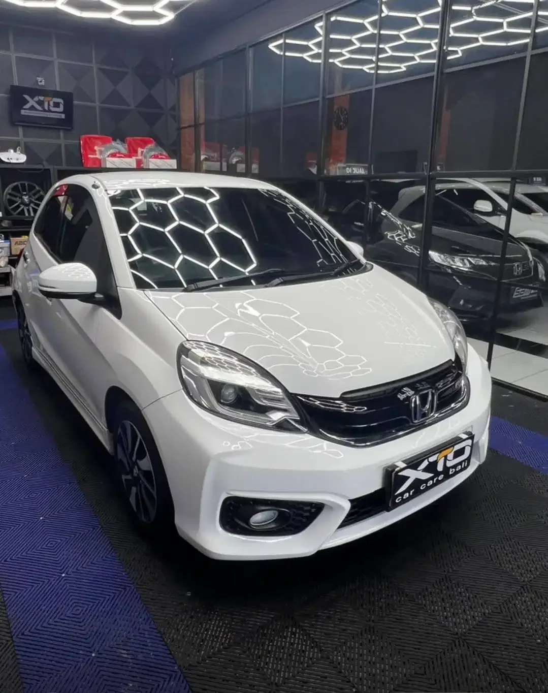 HONDA BRIO RS 2017 - Image 2 of 10