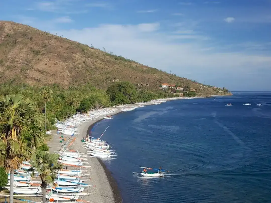 Absolute Beachfront Commercial Zoning Freehold Land of 2,770 Sqm with 65 meter wide beachfront In Amed - Image 1 of 10