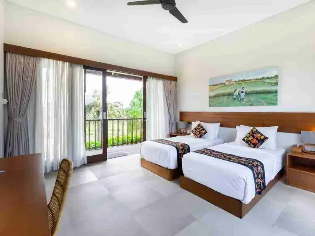2 Unit Luxury Villa Furnished Batu Bolong Canggu - Image 9 of 10