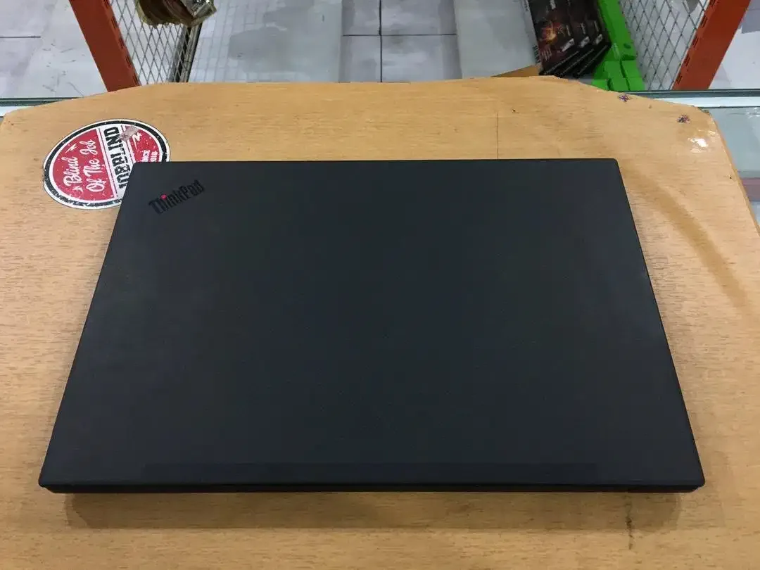 Lenovo ThinkPad P1 Core i7Gen10 Ram 16GB SSD 512GB Nvidia 4GB Touchsc - Image 8 of 10