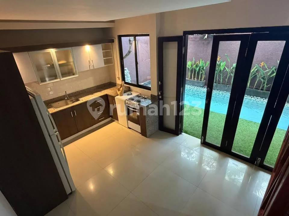 Villa Furnished Beachside Sanur Denpasar Bali - Image 3 of 4