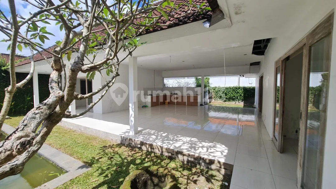 Peaceful 3Br Villa Near In Padang Linjong To Be Revealed - Image 1 of 4