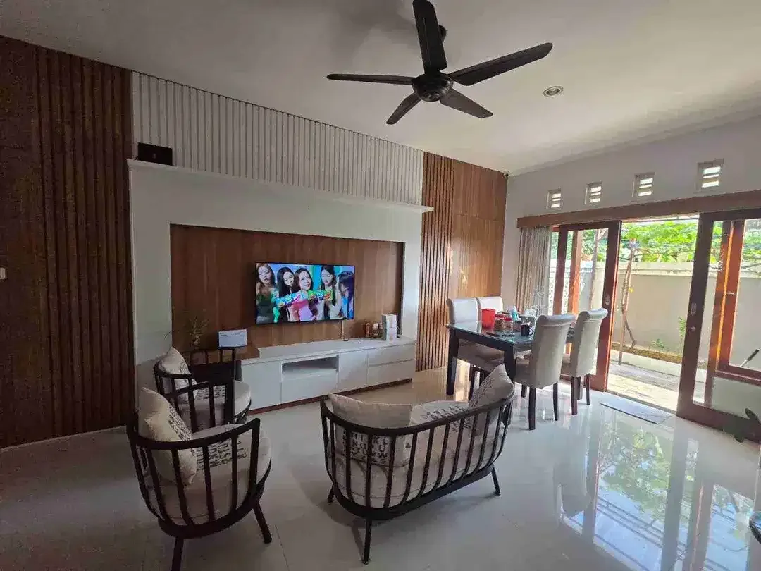 Rumah semi villa 3 Kamar sanur fully Furnished strategis bebas banjir - Image 2 of 10