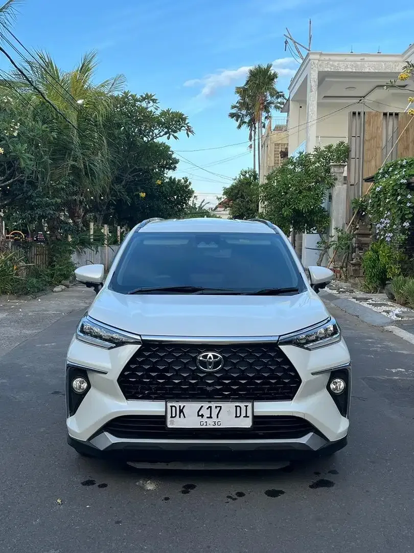 VELOZ Q 1.5 TSS CVT LOWKM PAJAK BARU DP 20 JT - Image 2 of 10