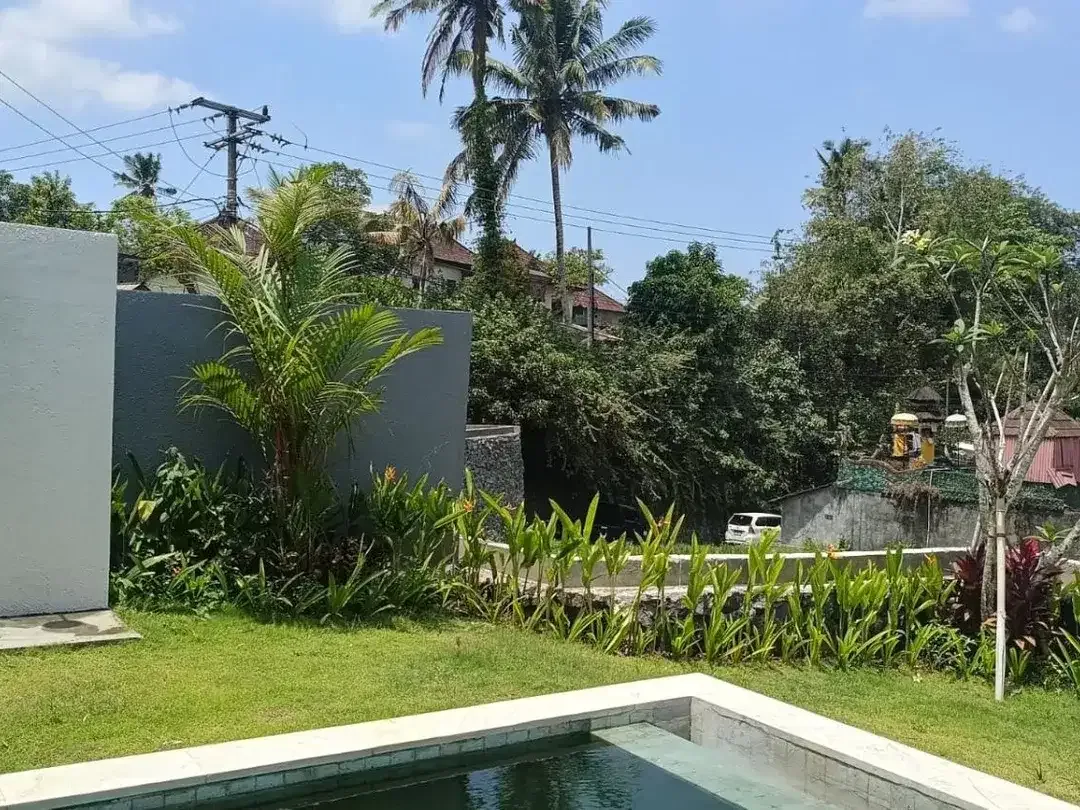 FOR SALE  RENT  BRNAD NEW VILLA PRIVAT BIG GARDEN FULLY FURNISHED DI TEGALALANG UBUD - Image 8 of 10