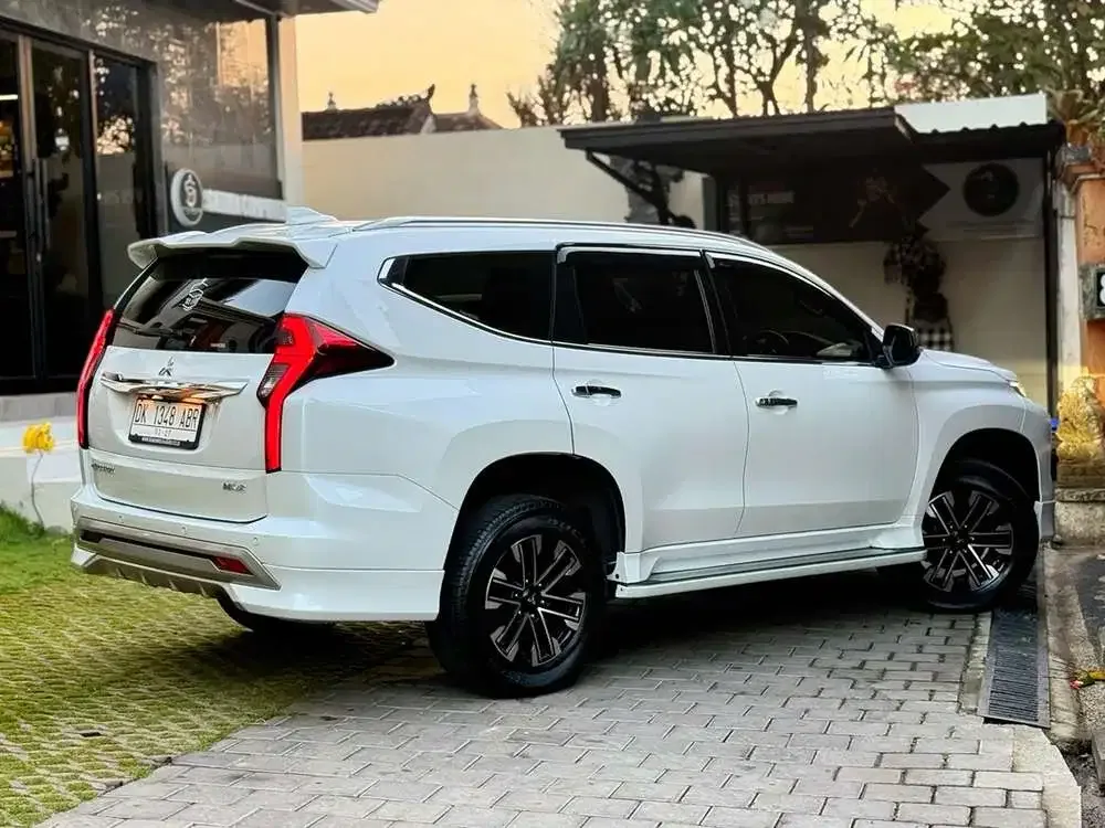 Mitsubishi Pajero Sport DAKAR Super Like New - Image 4 of 6