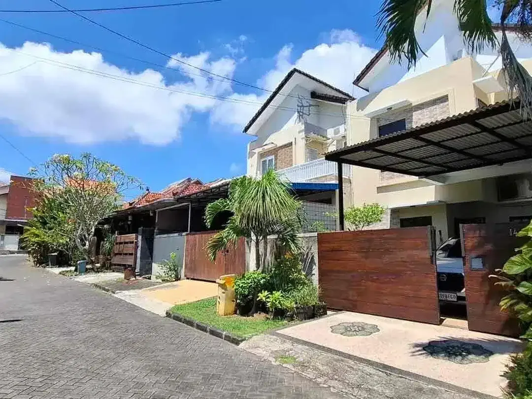 Rumah Area PREMIUM One Gate System di Puri Gading Jimbaran - Image 2 of 10