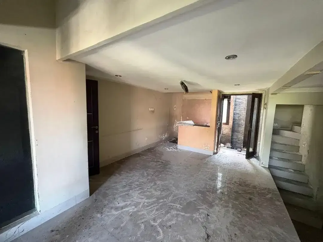 Rumah Dijual di Sesetan – 3 Lantai, Dalam Kawasan Perumahan - Image 4 of 7