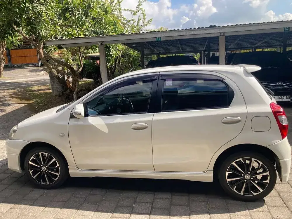 Toyota Etios Valco 2014 Bensin - Image 5 of 5