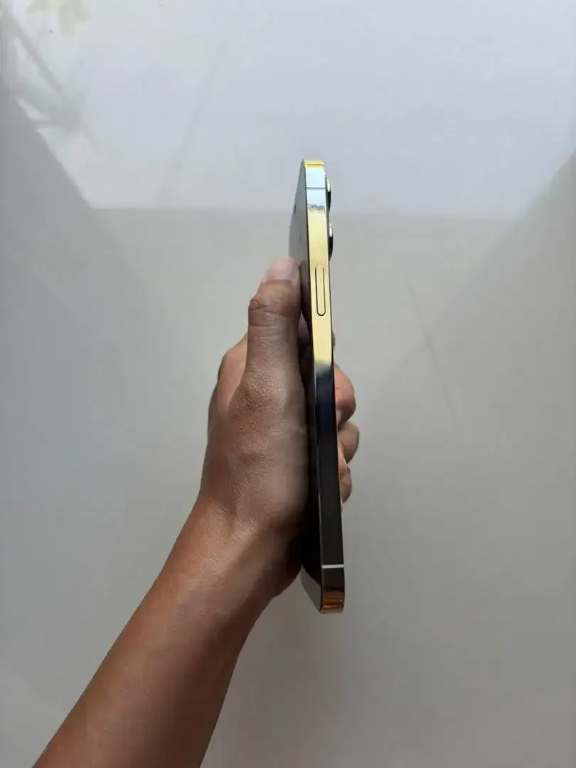 iPhone 12 Pro Max 256GB inter - Image 4 of 8