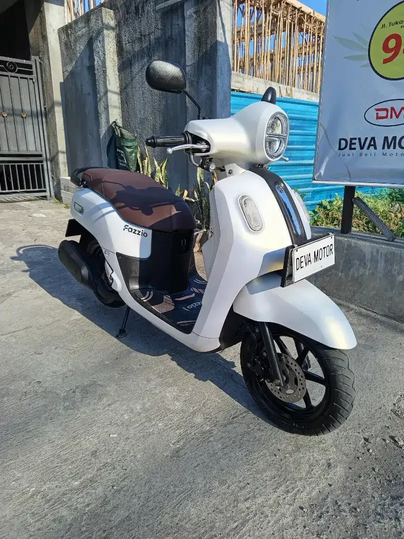 Fazio putih Deva motor - Image 1 of 8