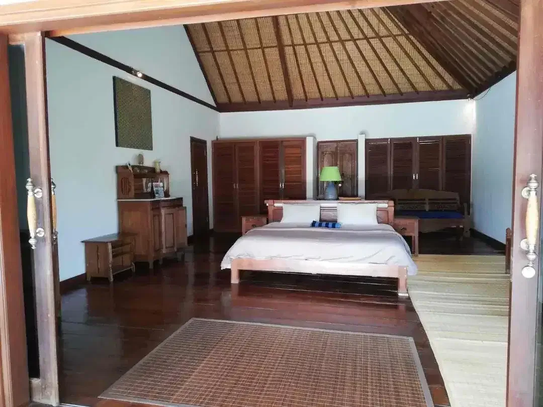 SALE 13 Are Hitung nilai tanahnya saja - Villa Near Batu Bolong Canggu - Image 8 of 9