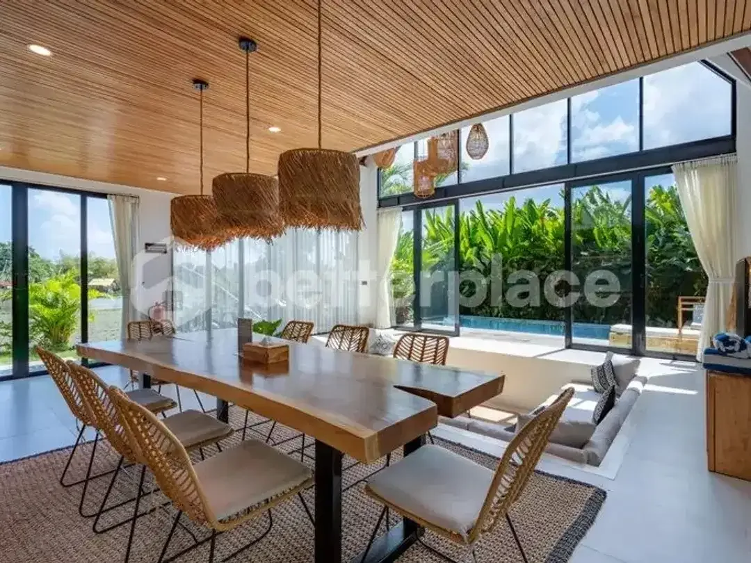 Tropical Glass Retreat — 2BR Leasehold Villa in Kerobokan - Image 8 of 10