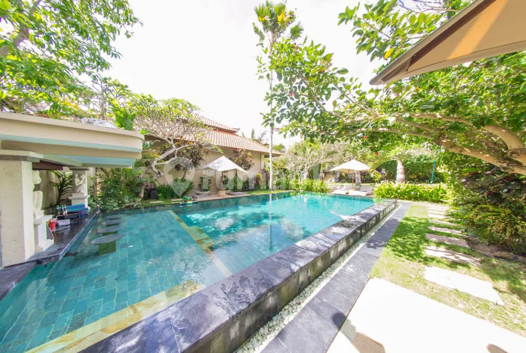 Dijual Boutique Villa Resort Tropical Ungasan Jimbaran Bali - Image 1 of 4