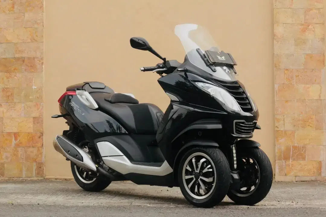 Peugeot Metropolis 400i mulus ADV750 piaggio MP3 T-max xmax Forza - Image 1 of 4