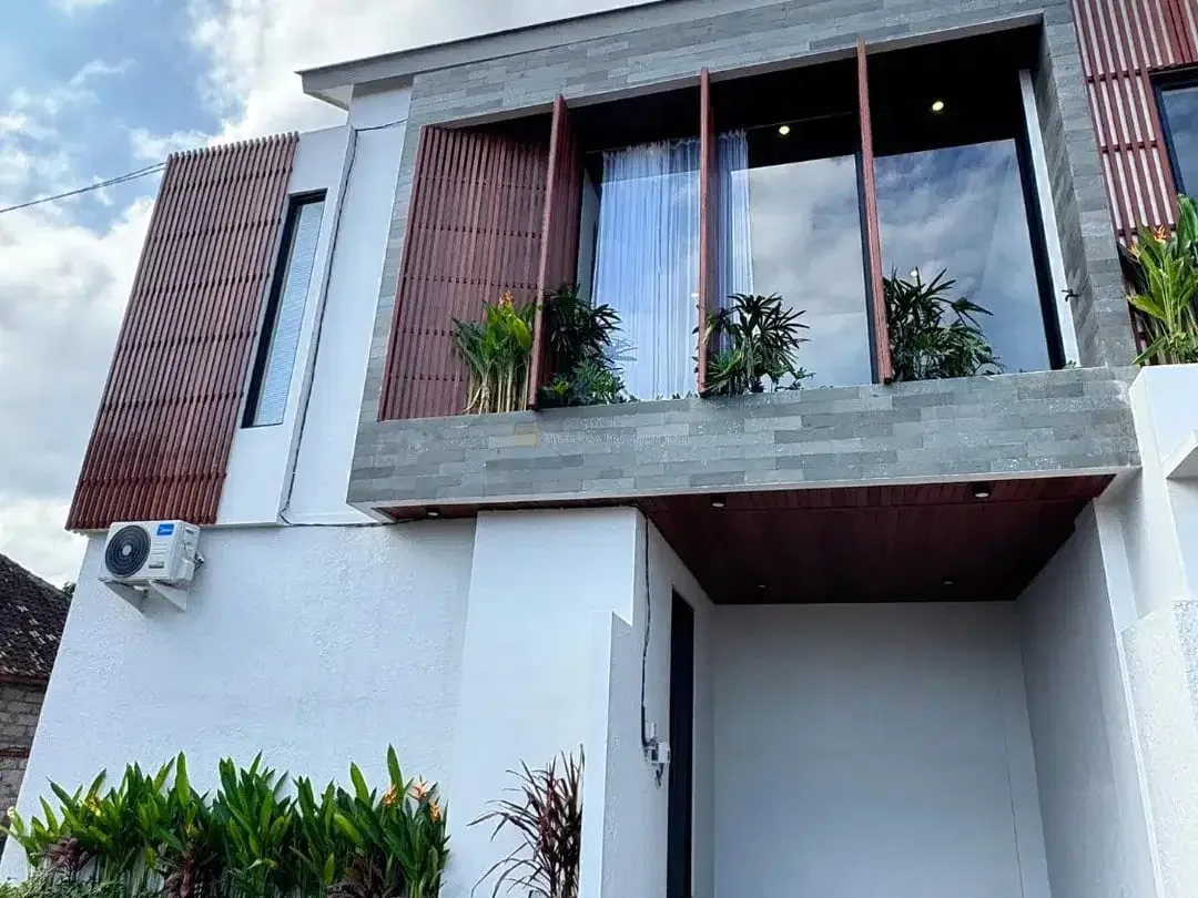Modern 3Br Freehold Villa In Padonan, Canggu - Bali - Image 1 of 10