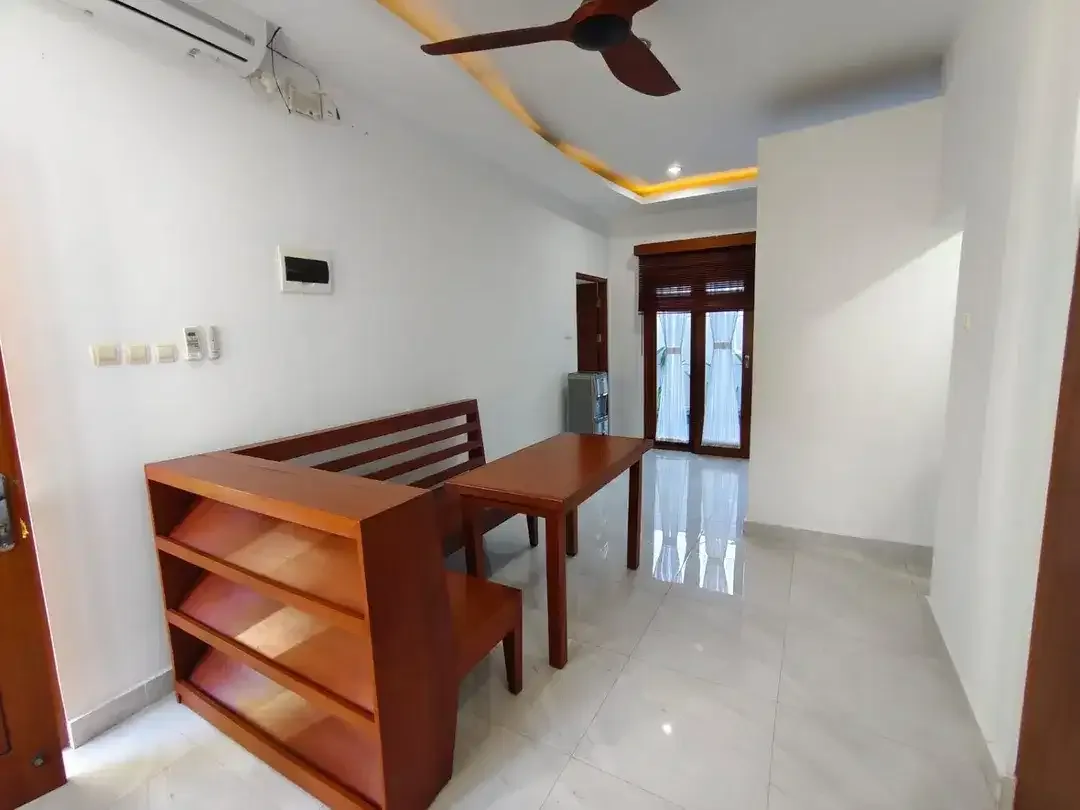 villa 2 lantai di nusa dua,furnish, lokasi strategis,dkt gerbang tol nusa dua - Image 9 of 10