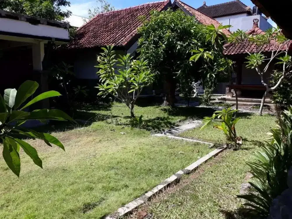 Villa di renon 880m2 halaman luas denpasar selatan - Image 2 of 10