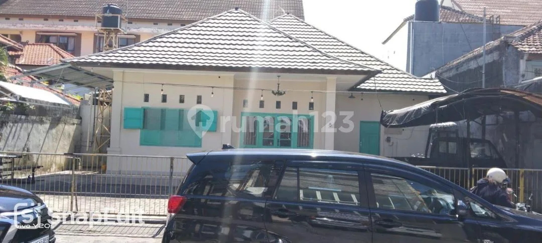 Rumah Pinggir Jalan Cocok untuk Usaha Denpasar Barat - Image 1 of 4