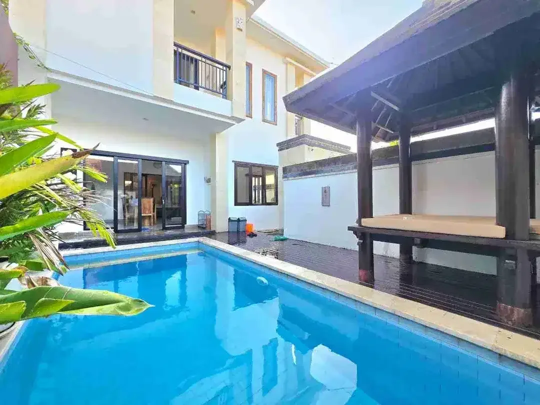 3 bedroom Villa Umalas Fully Furnished strategis bebas banjir - Image 3 of 10