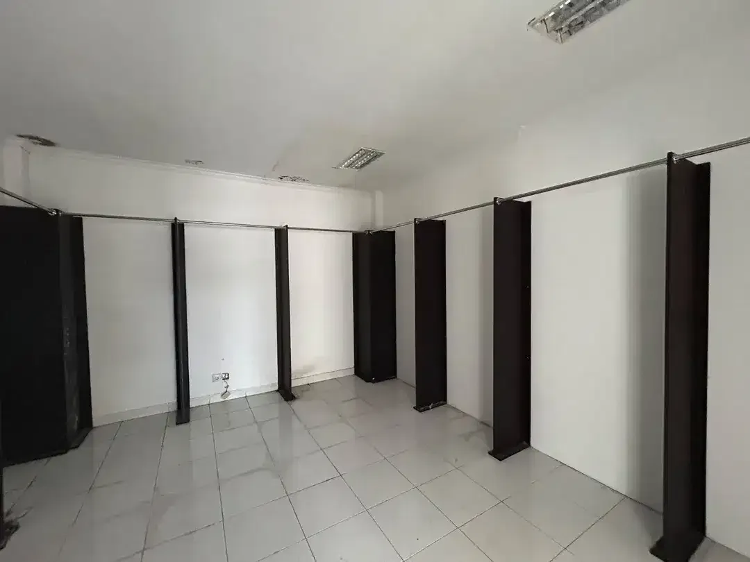 Dijual Tanah Bangunan Komersial HGB Strategis Luas 1000 m2 di Tuban Kuta Bali - Image 8 of 10