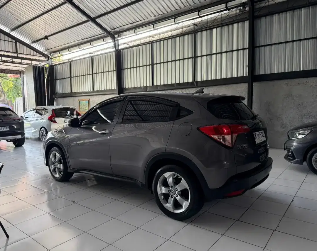 HRV E Cvt 2015 asli bali - Image 7 of 9