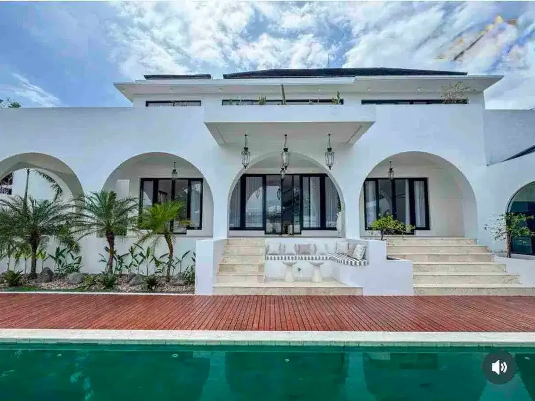 For Sale Villa Style Medeterania Fully Furnish Canggu Berawa - Image 1 of 10