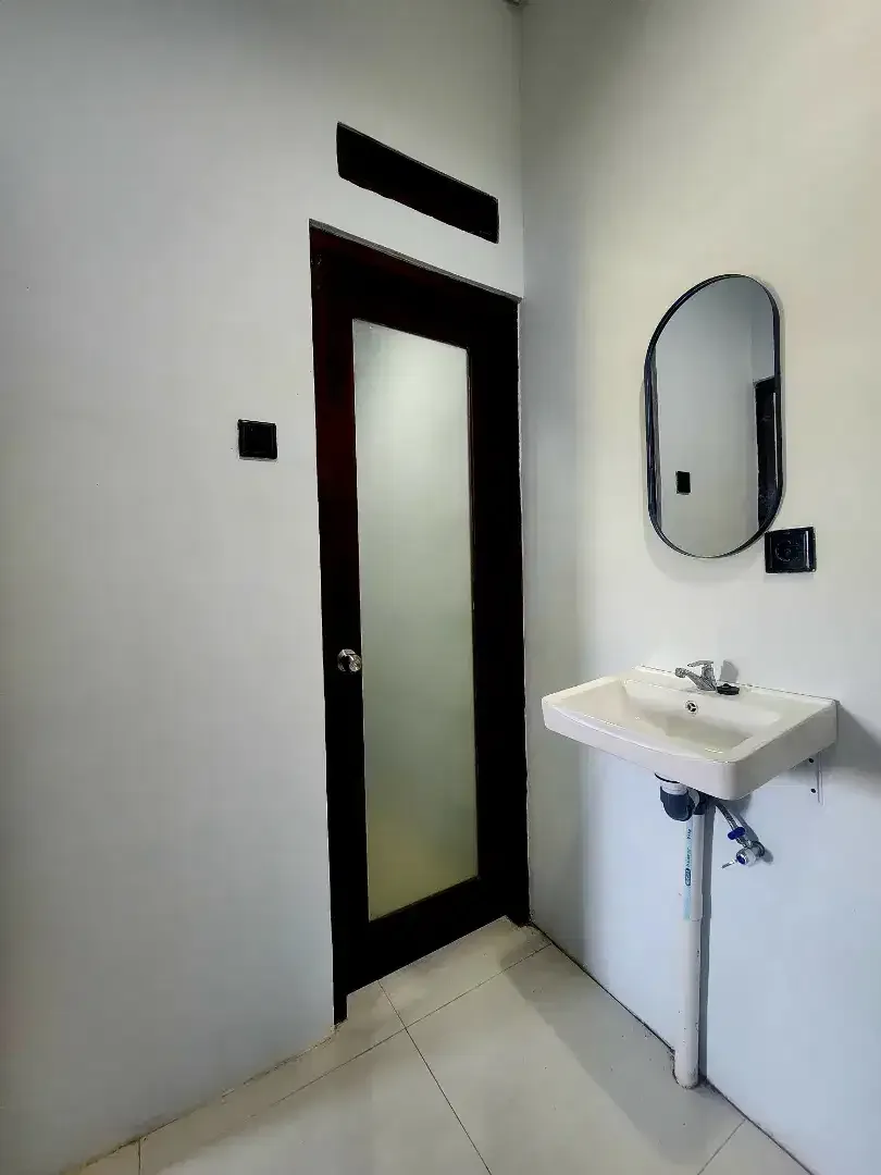 Tanah sewa 25 tahun bonus bangunan rumah baru lokasi sanur 3 unit - Image 6 of 7