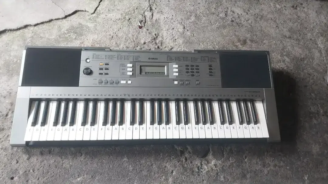 Keyboard organ piano yamaha psr e353 - Image 4 of 4