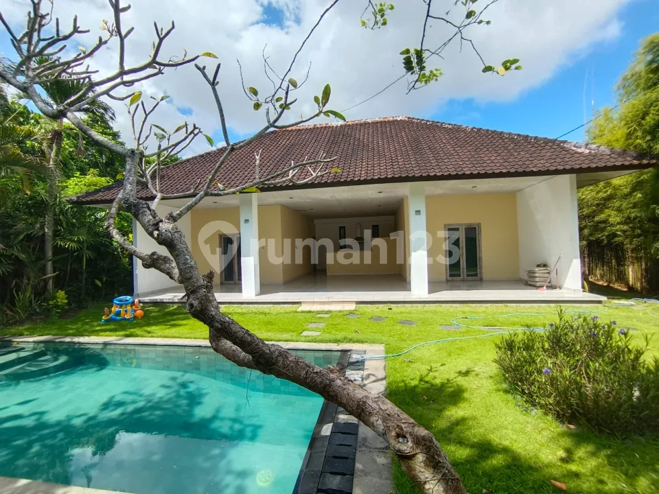 For Rent Big Villa At Seminyak Kuta Bali Near Canggu - Image 3 of 4