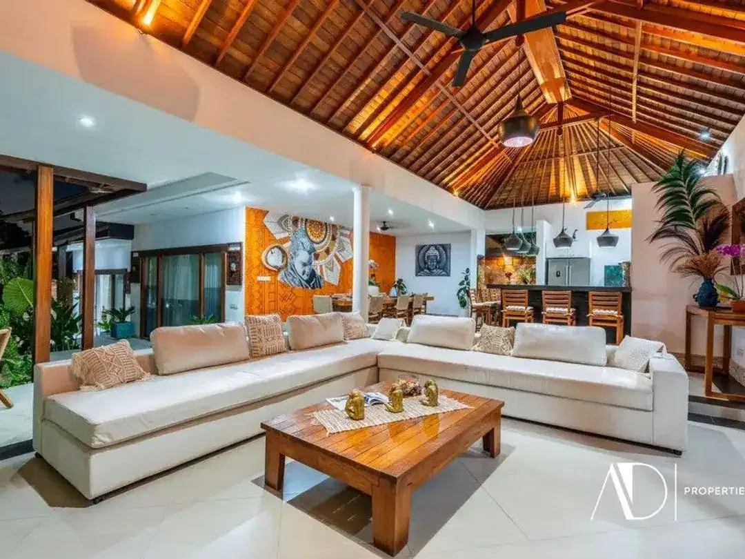 MOTIVATED SELLER | LEASEHOLD 40-YEAR 5-BEDROOM VILLA IN KEROBOKAN - Image 4 of 10