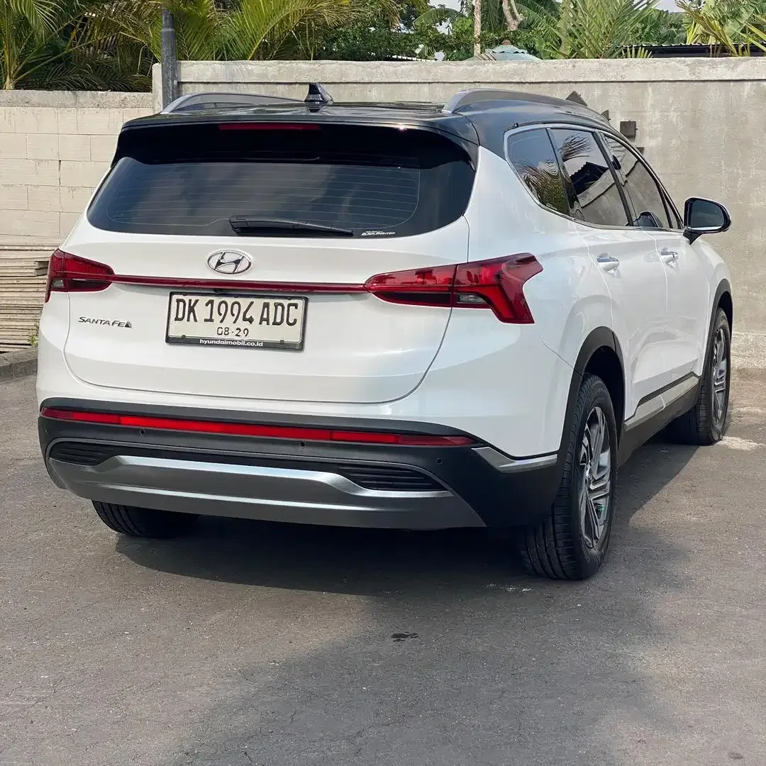 Hyundai Santafe Signature 2.5 AT Bensin - 2023 - Image 6 of 10