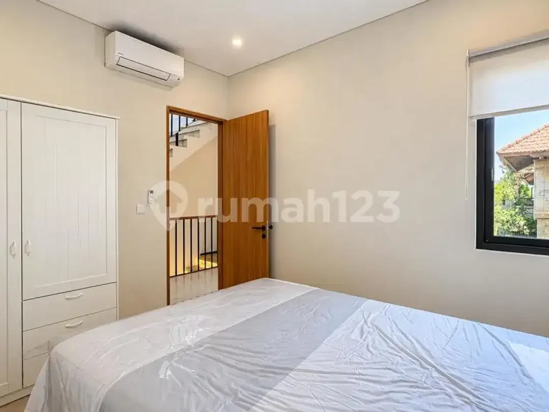 Disewakan Brand New Villa 2 Kamar Tidur Fully Furnished Dekat Pantai Sanur Bali - Image 4 of 5