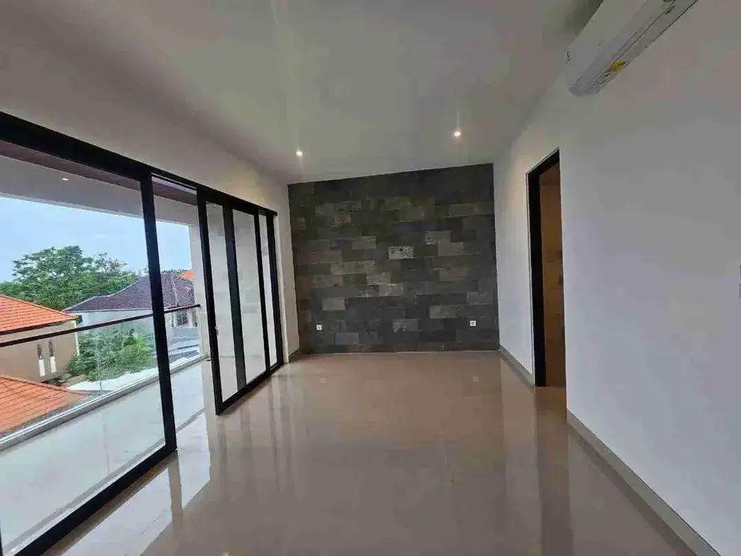 VILLA BARU LANTAI II TEGAL CUPEK DEKAT UMALAS - Image 3 of 10