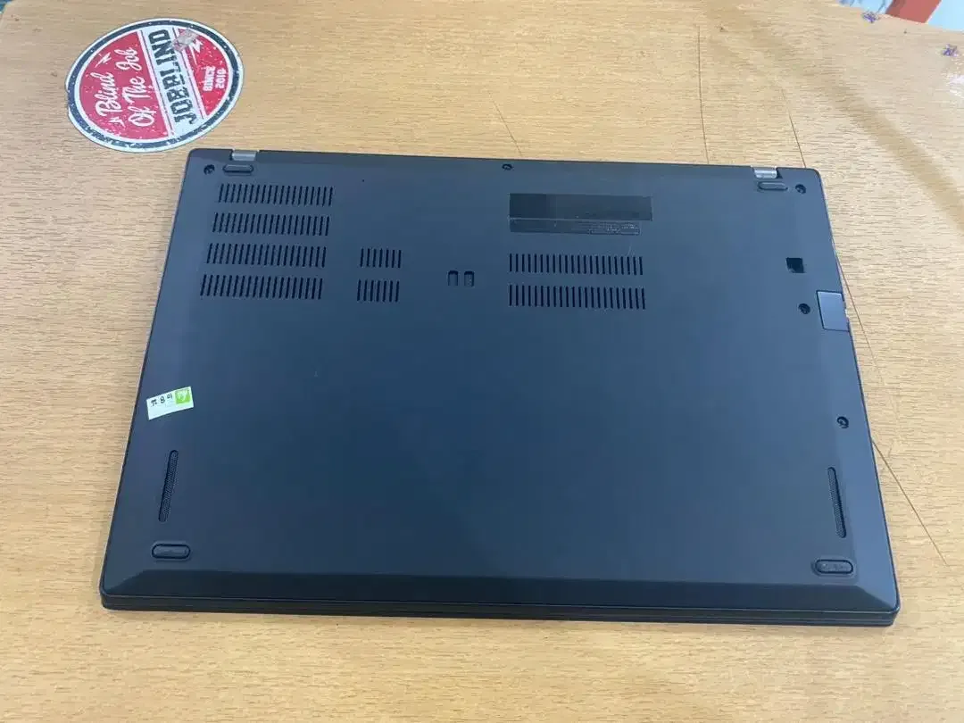 Lenovo ThinkPad T480S Core i7Gen8 Ram 8GB SSD 256GB Touchscren Mulus - Image 9 of 10