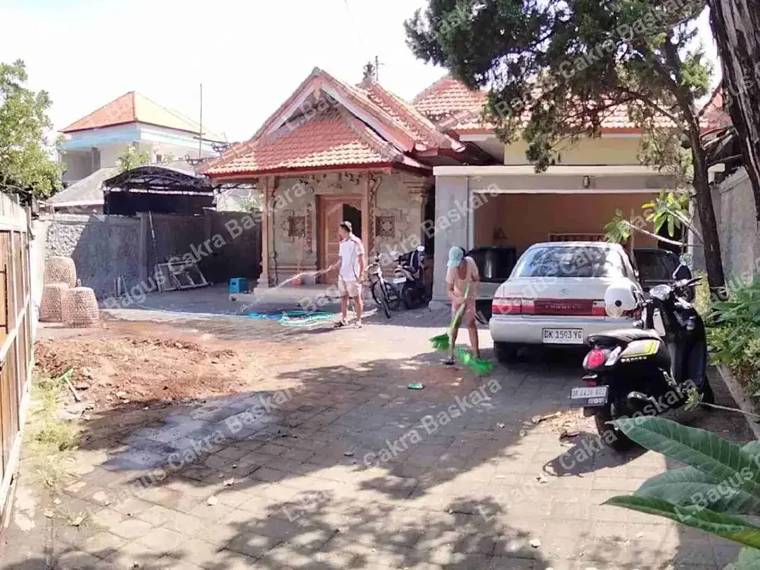 Disewakan Rumah 1 Lantai Luas di Denpasar
Panjer Denpasar Selatan - Image 4 of 10