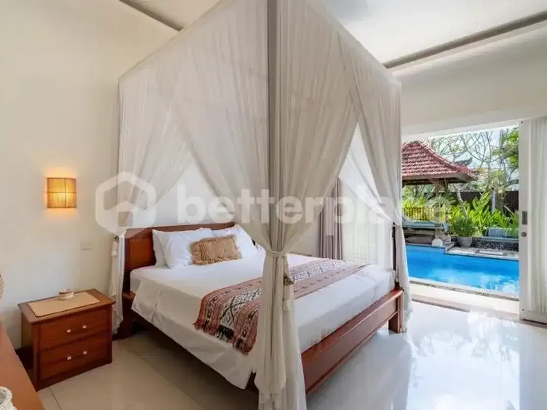 Modern Balinese Villa in Peaceful Canggu - Berawa 4 Bedrooms with Charming Design - Image 6 of 10