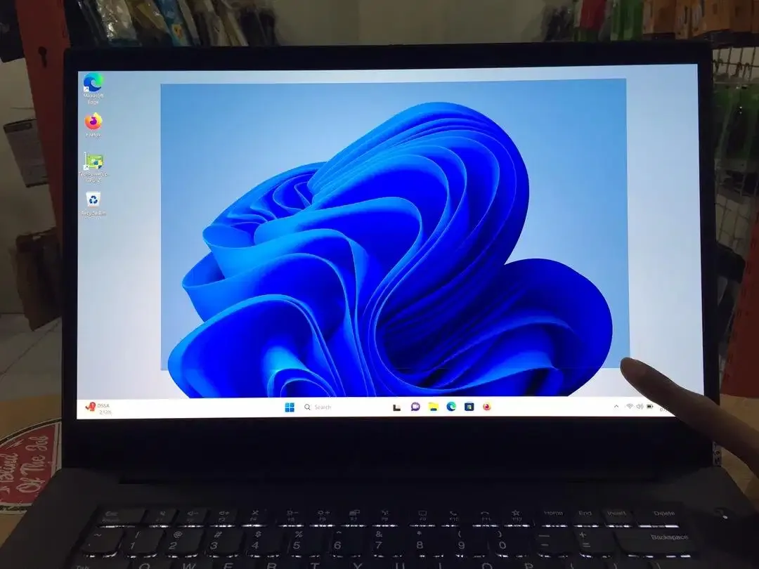 Lenovo ThinkPad P1 Core i7Gen10 Ram 16GB SSD 512GB Nvidia 4GB Touchsc - Image 2 of 10