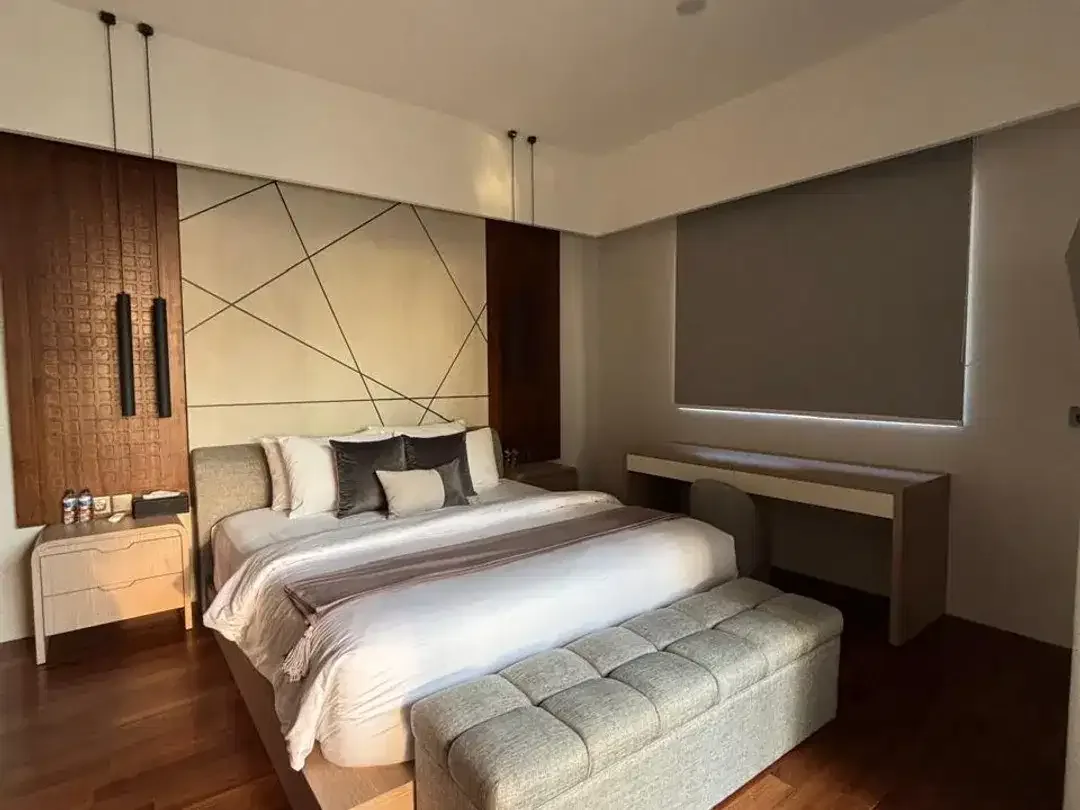 BRAND NEW VILLA WALKING DISTANCE TO SEMINYAK BEACH - Image 2 of 10