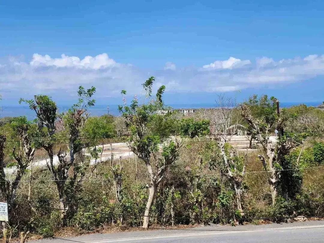 Tanah Kavling View Laut Bonus Bangunan, Posisi Hoek, di Pecatu, Badung dekat Savaya Beach Club dan Pantai - Image 1 of 10