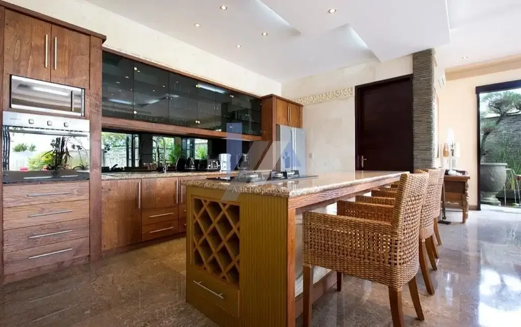 Villa Luxury Beach Front Seminyak Badung - Image 4 of 10