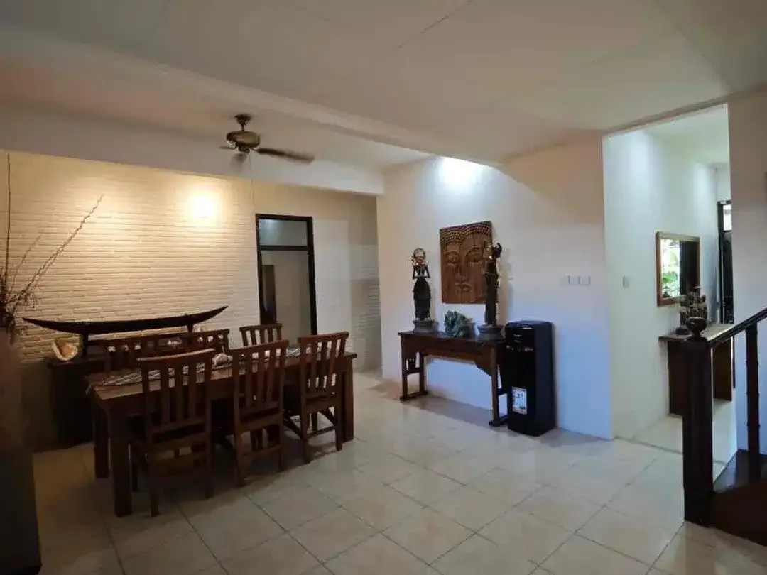 FOR SALE – EXCLUSIVE TROPICAL HOUSE | NUSA DUA - Image 7 of 10