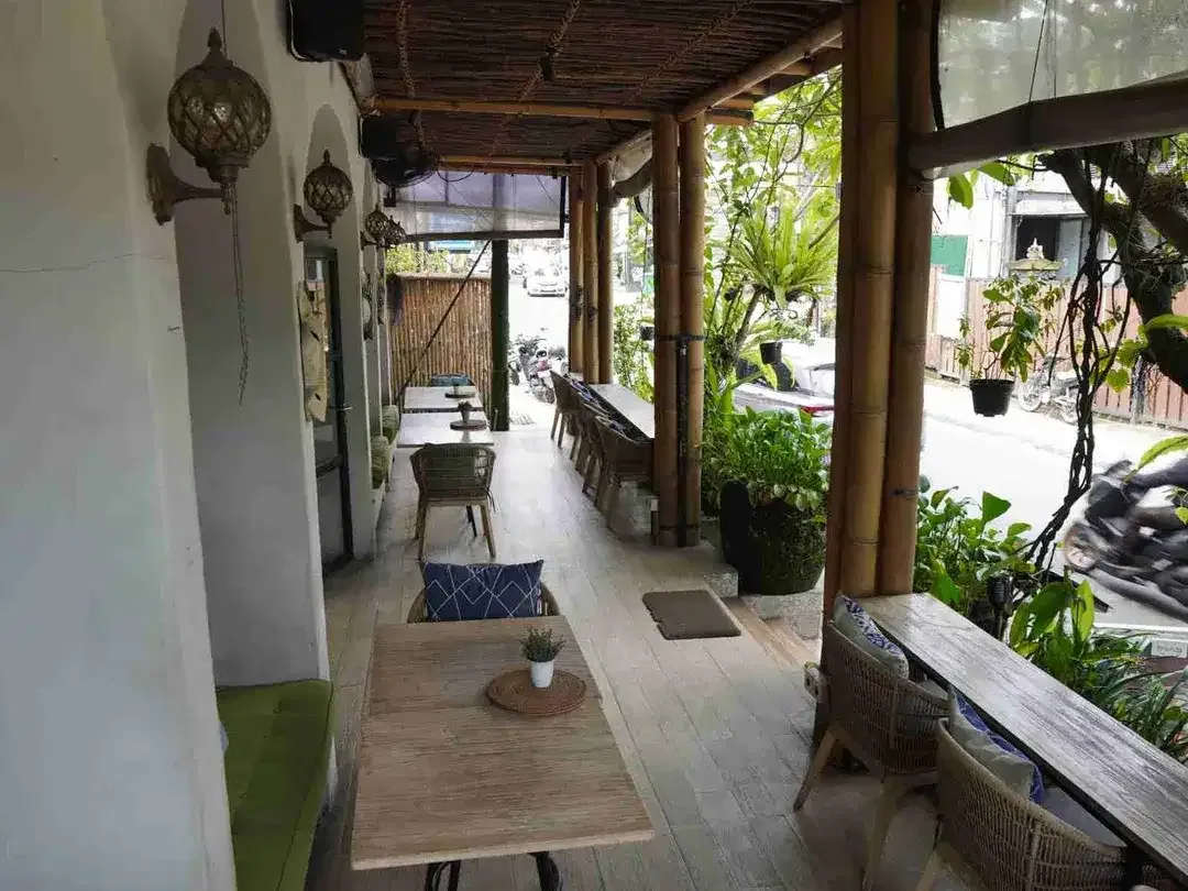 Business Place To Take Over On The Main Road of Ubud - Image 2 of 4