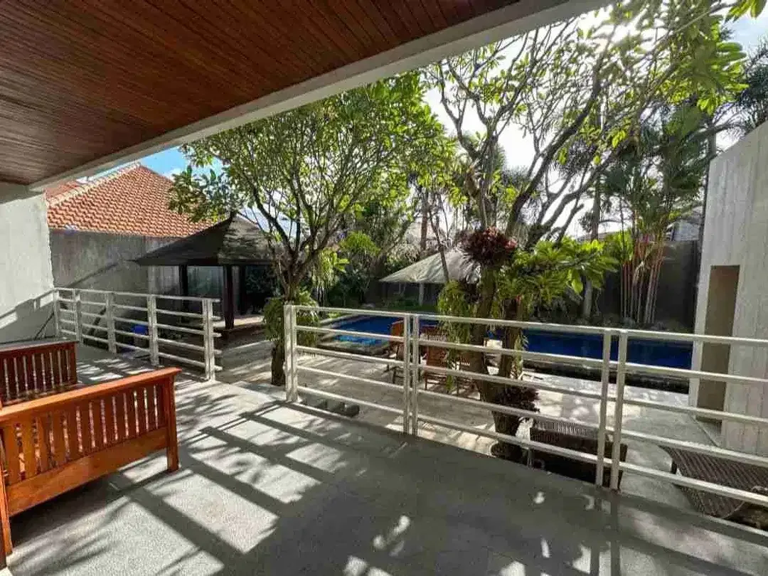 Rumah Mewah Gaya Vila Modern di Gatsu Barat Denpasar - Image 4 of 10