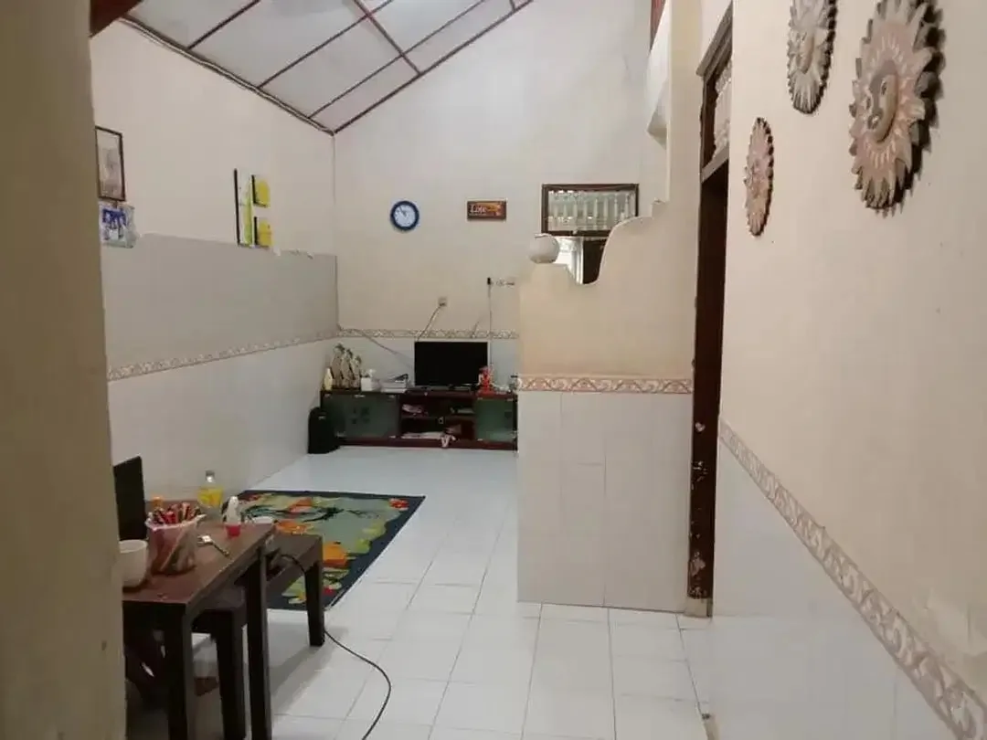 Rumah 2 Lantai Lokasi Strategis Dekat Pantai Sanur dan Area Renon - Image 1 of 5