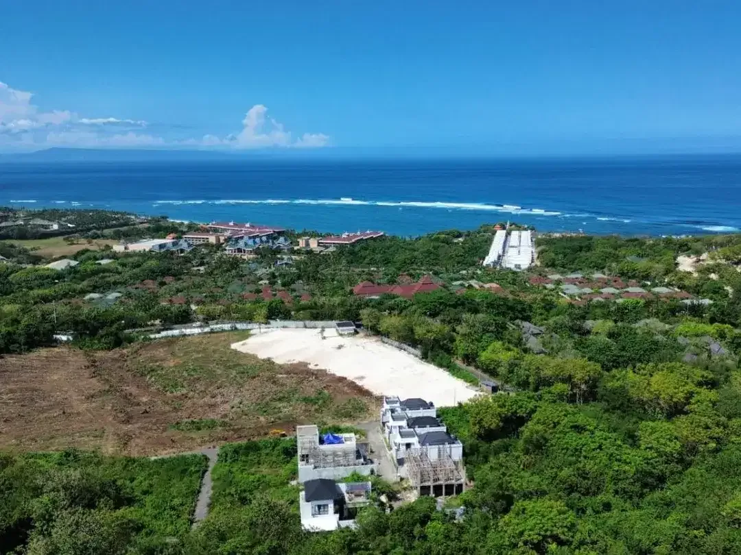 Dijual Tanah Kavling Lokasi Strategis - Persis sebrang Hotel Mulia Resort - Image 3 of 8