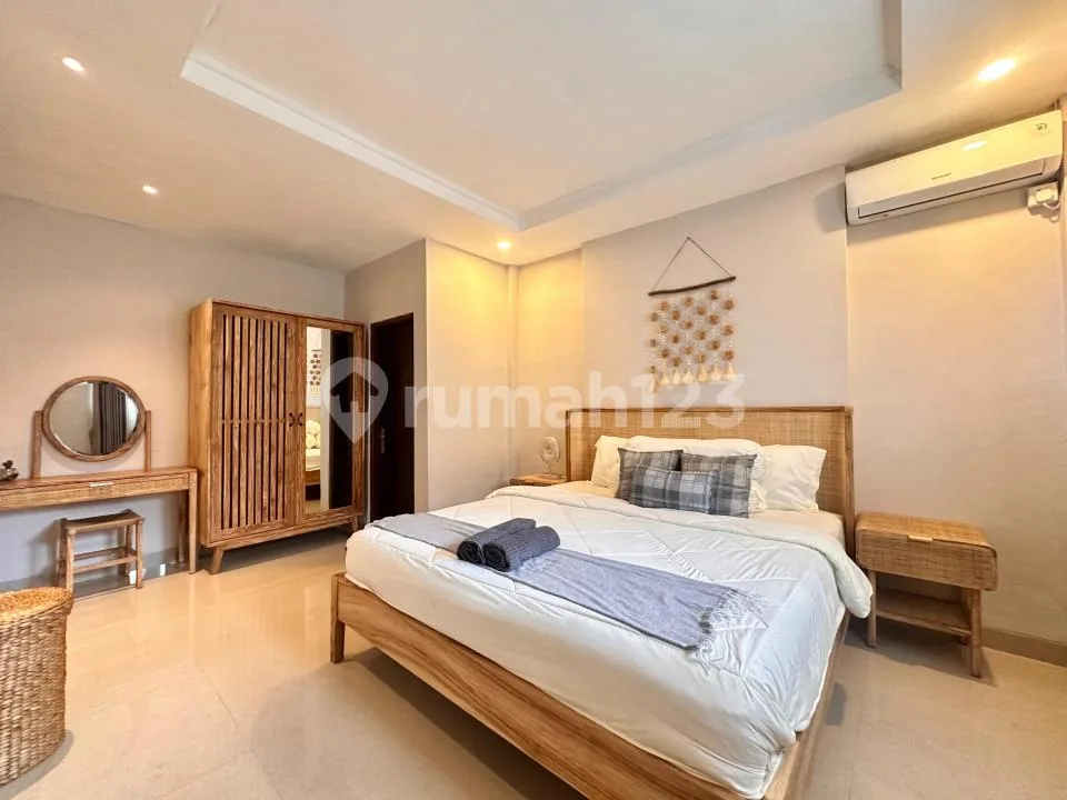 Rumah Mewah di Tengah Kota Umalas Bali Dekat ke Canggu Ada Kolam Renang - Image 3 of 4